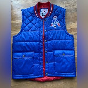 New England Patriots Puffer Vest, New never worn. Size L